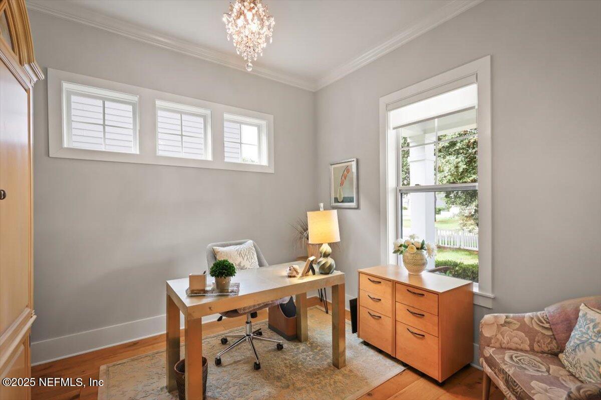 740 Paradise Lane Atlantic Beach, FL 32233 - Photo 4 of 38 a workspace with furniture and window