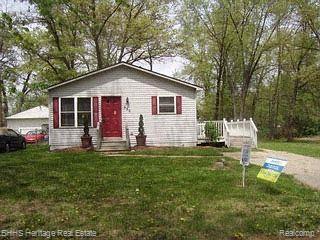 530 Snyder Road Highland, MI 48357 - Photo 1 of 1 Front of House