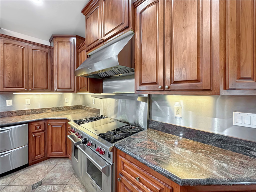 875 Clark Street Riverside, CA 92501 - Photo 12 of 56