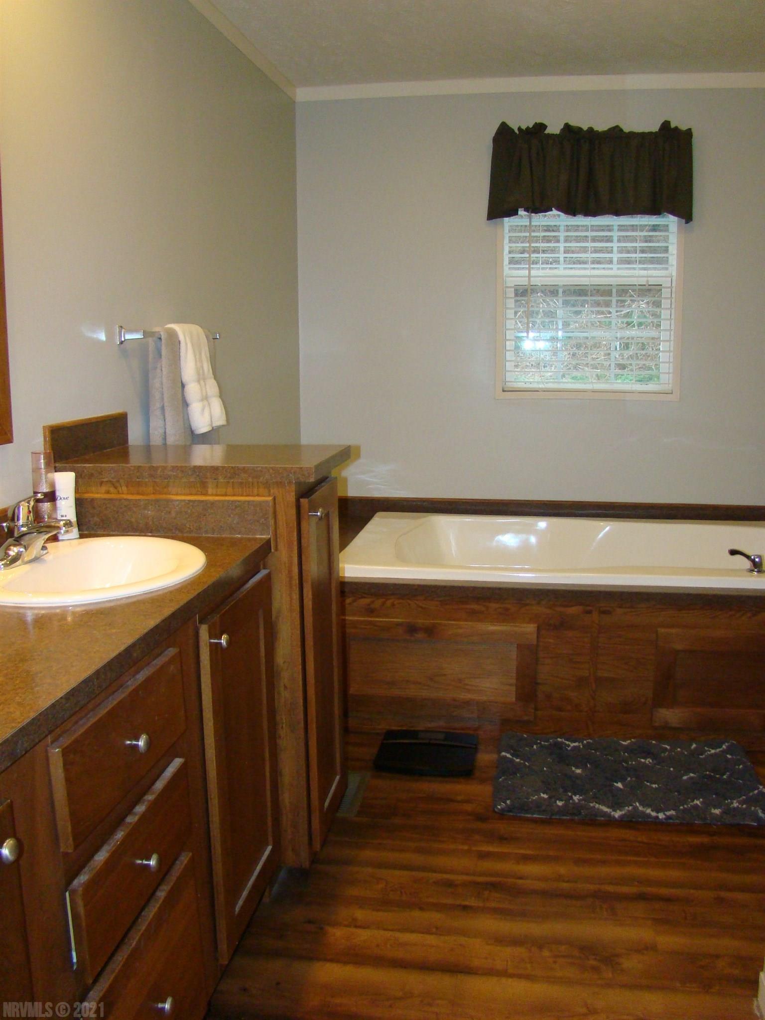 3345 Old Rte 100 Pulaski, VA 24301 - Photo 16 of 23 Gallery Image 16