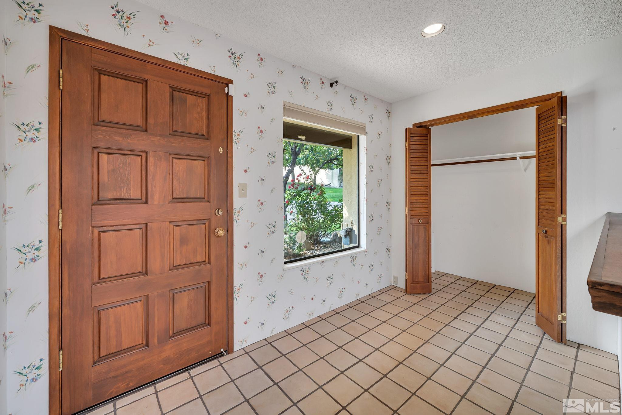3351 Skyline Boulevard Reno, NV 89509 - Photo 4 of 35 Photo 4