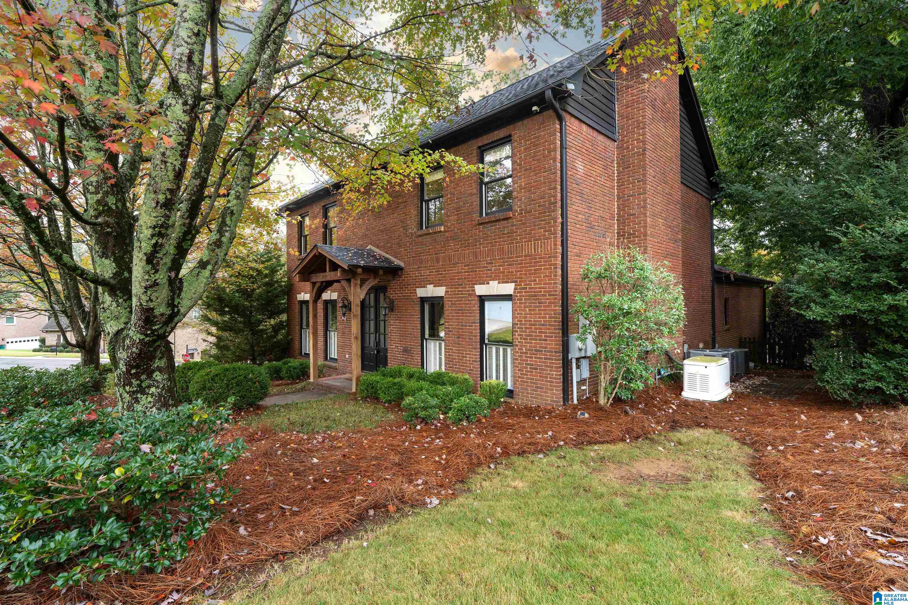 2581 Crossgate Place Birmingham, AL 35216 - Photo 4 of 38