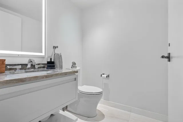 a view of roof with building