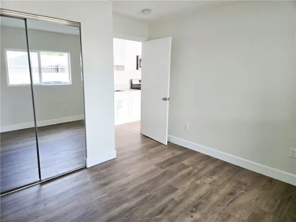 $2,000 | 227 East 84th Street, Los Angeles, CA 90003