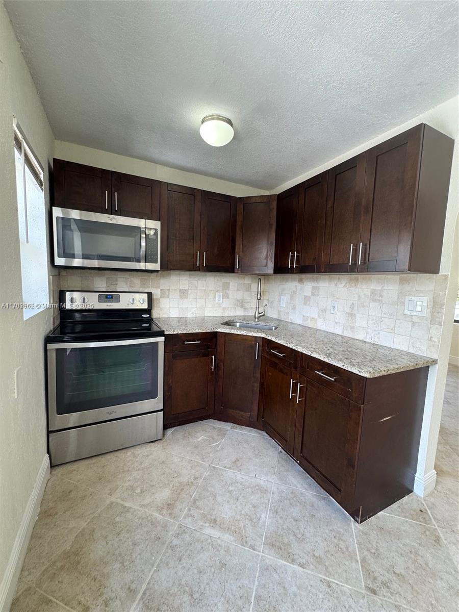 2000 Monroe Street, Unit 6 Hollywood, FL 33020 - Photo 6 of 19