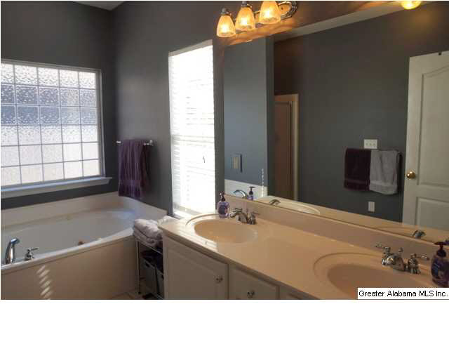 104 High Ridge Trace Pelham, AL 35124 - Photo 20 of 31 Gallery Image 20