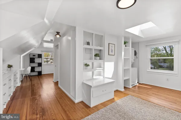 $739,000 | 6801 Duke Drive, Alexandria, VA 22307