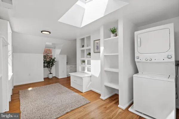 $739,000 | 6801 Duke Drive, Alexandria, VA 22307