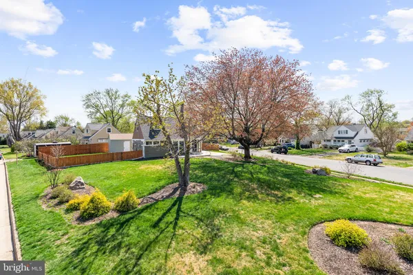 $739,000 | 6801 Duke Drive, Alexandria, VA 22307
