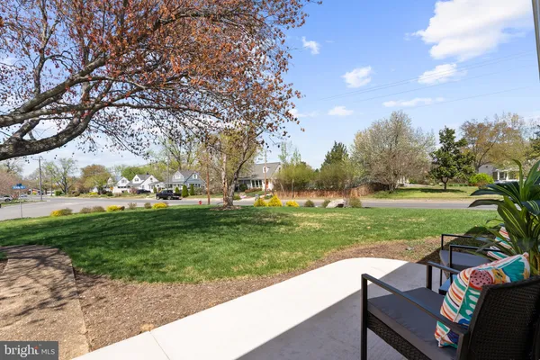 $739,000 | 6801 Duke Drive, Alexandria, VA 22307