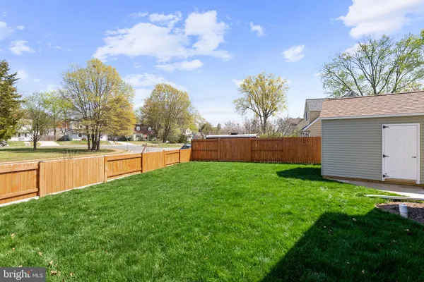 $739,000 | 6801 Duke Drive, Alexandria, VA 22307