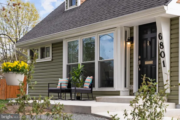 $739,000 | 6801 Duke Drive, Alexandria, VA 22307