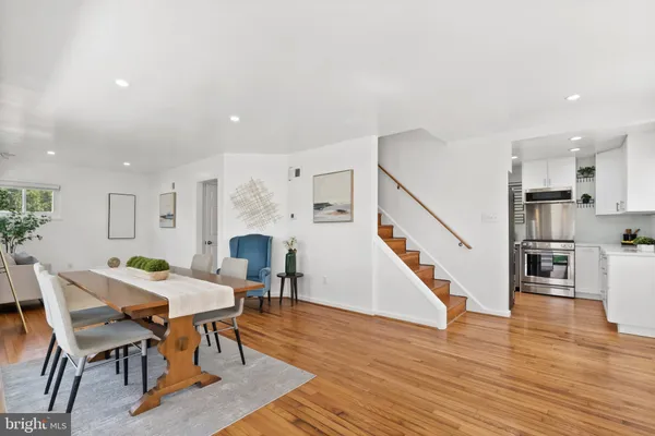 $739,000 | 6801 Duke Drive, Alexandria, VA 22307