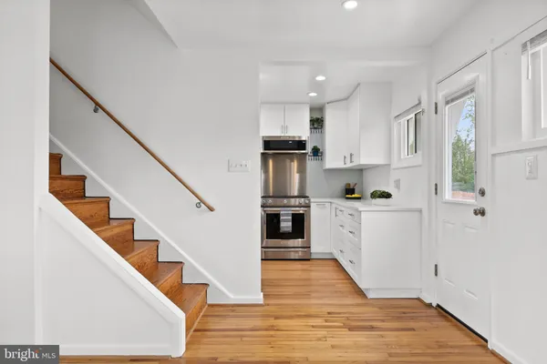 $739,000 | 6801 Duke Drive, Alexandria, VA 22307