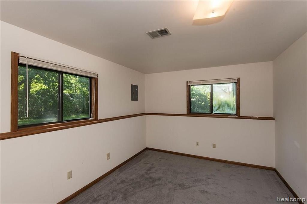 25290 Power Road Farmington Hills, MI 48336 - Photo 20 of 30