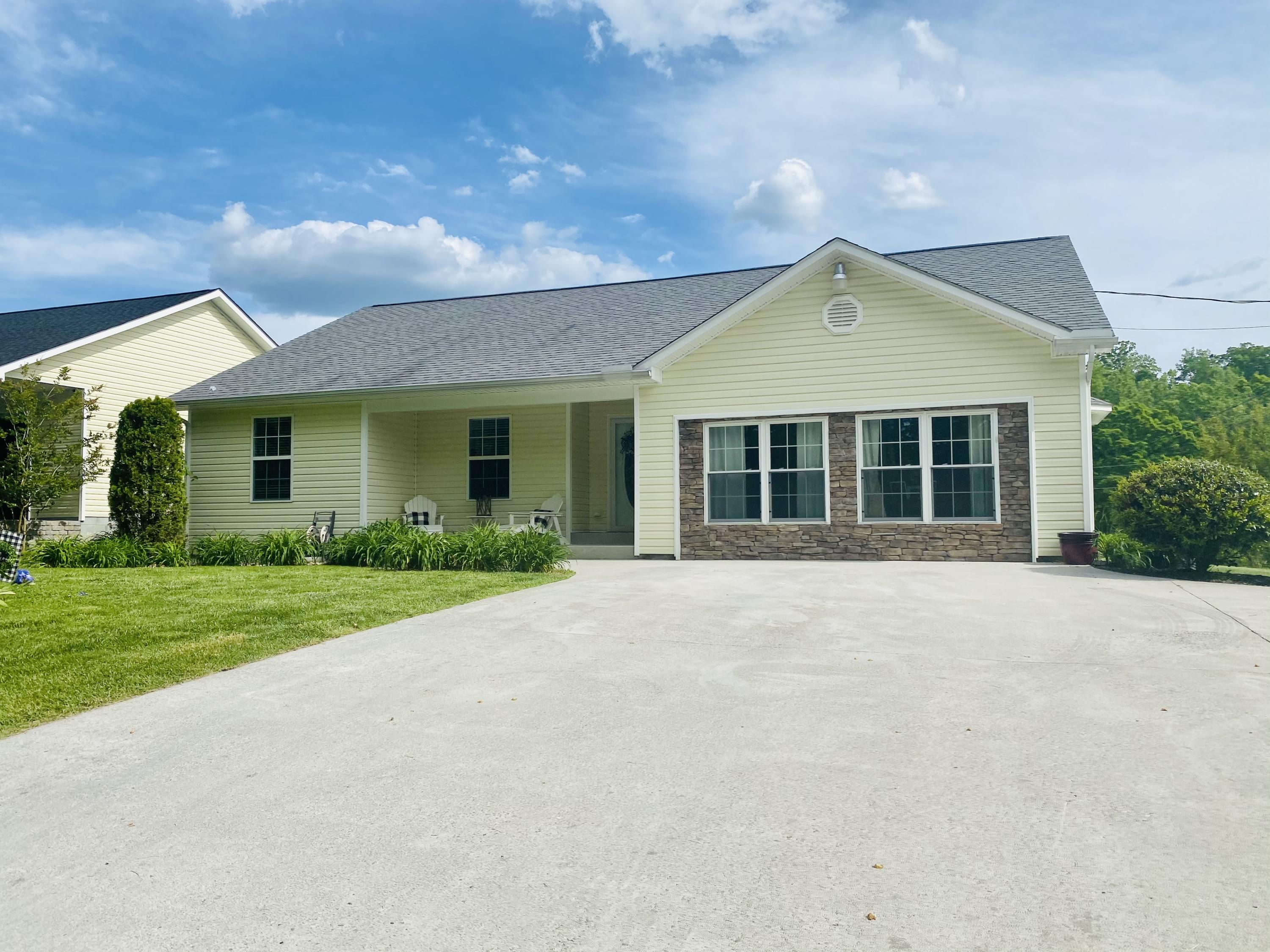 1505 Snodgrass Road New Tazewell, TN 37825 - Photo 1 of 21 2E10C65E-6003-43A2-8FB4-DA0A23D8CD0A