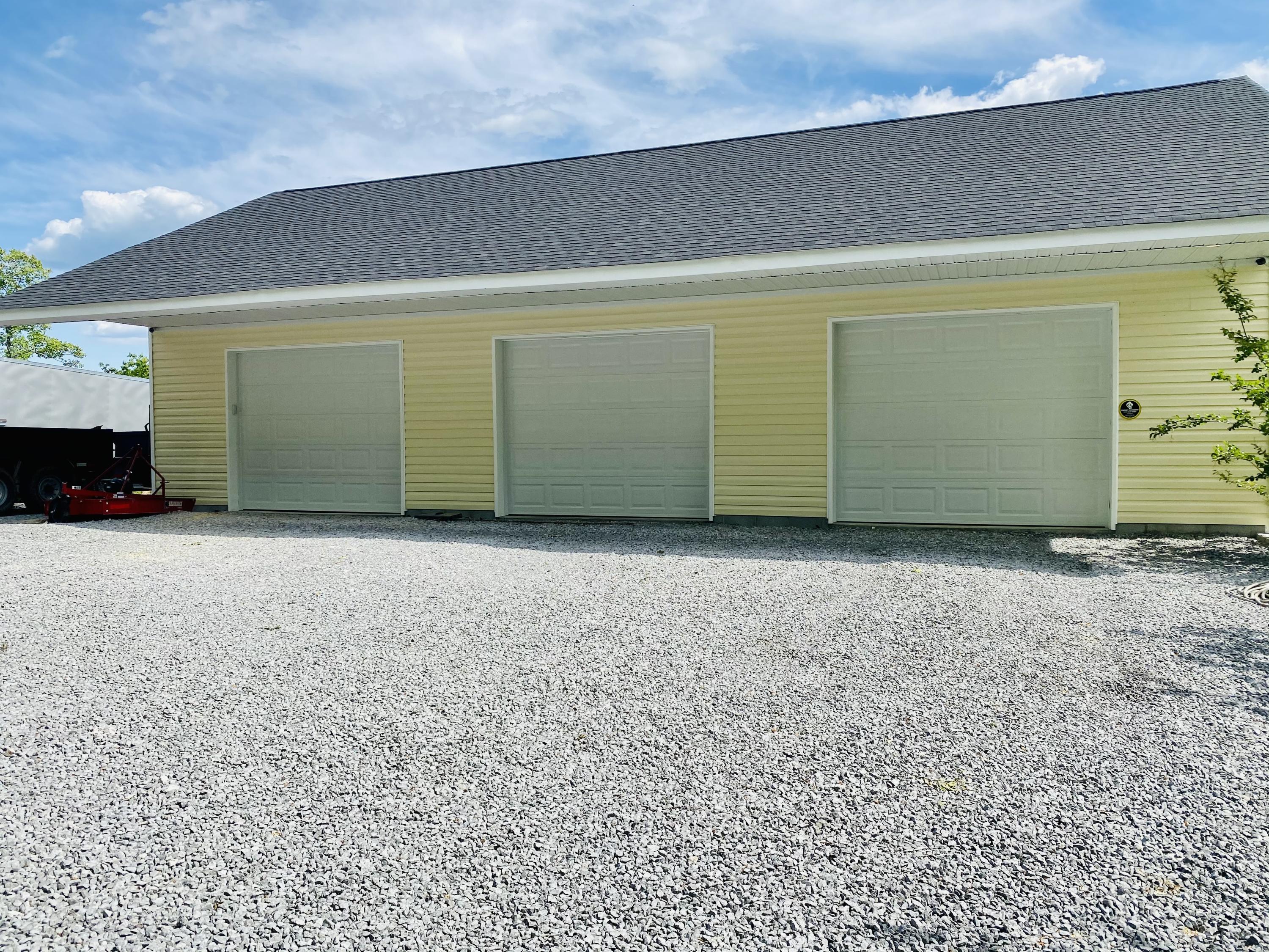 1505 Snodgrass Road New Tazewell, TN 37825 - Photo 4 of 21 8F397531-D96E-4507-BAF4-1A2DDB520820