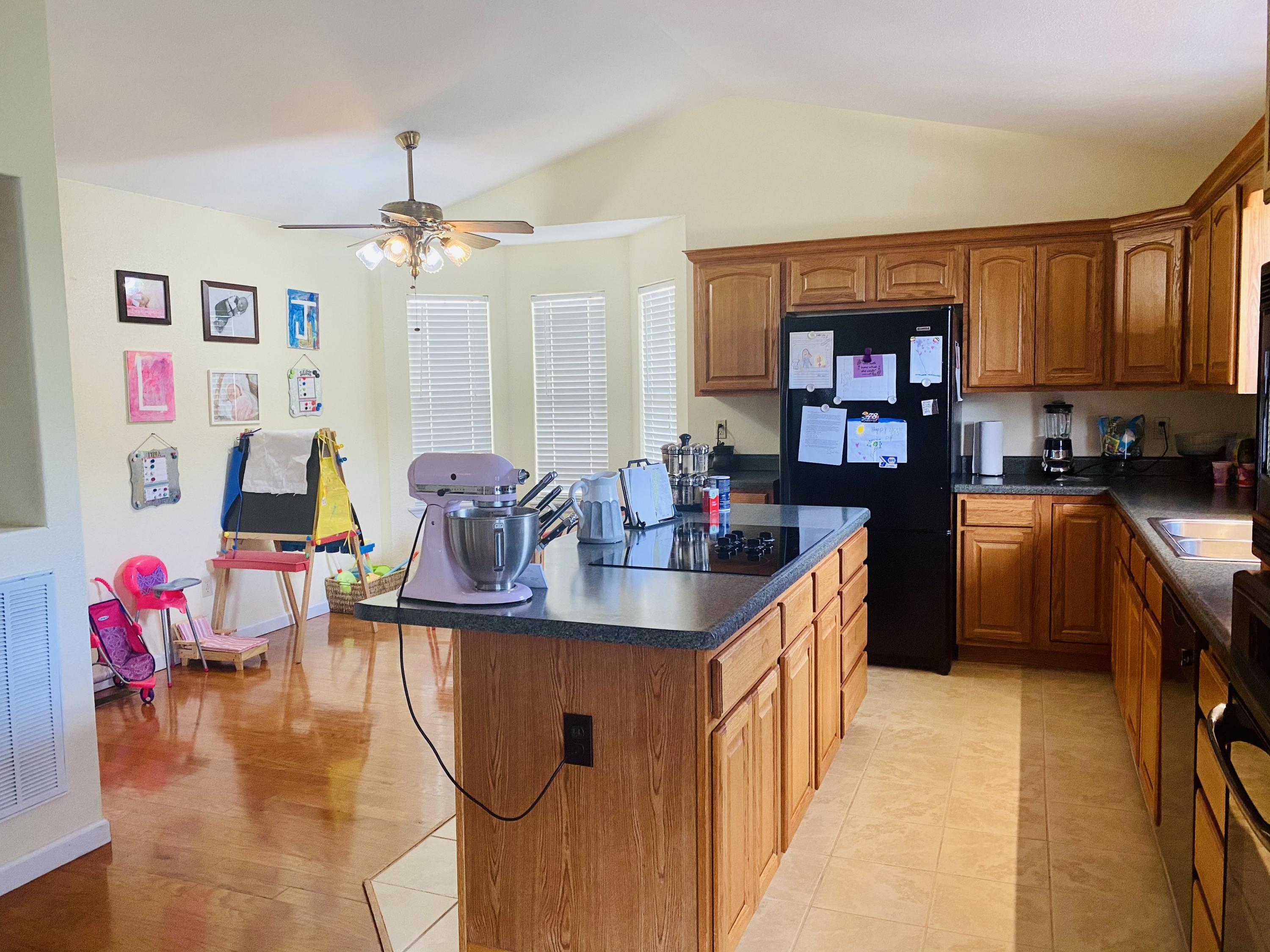1505 Snodgrass Road New Tazewell, TN 37825 - Photo 10 of 21 A880D577-1B57-45CD-A6A4-70D945D12D43