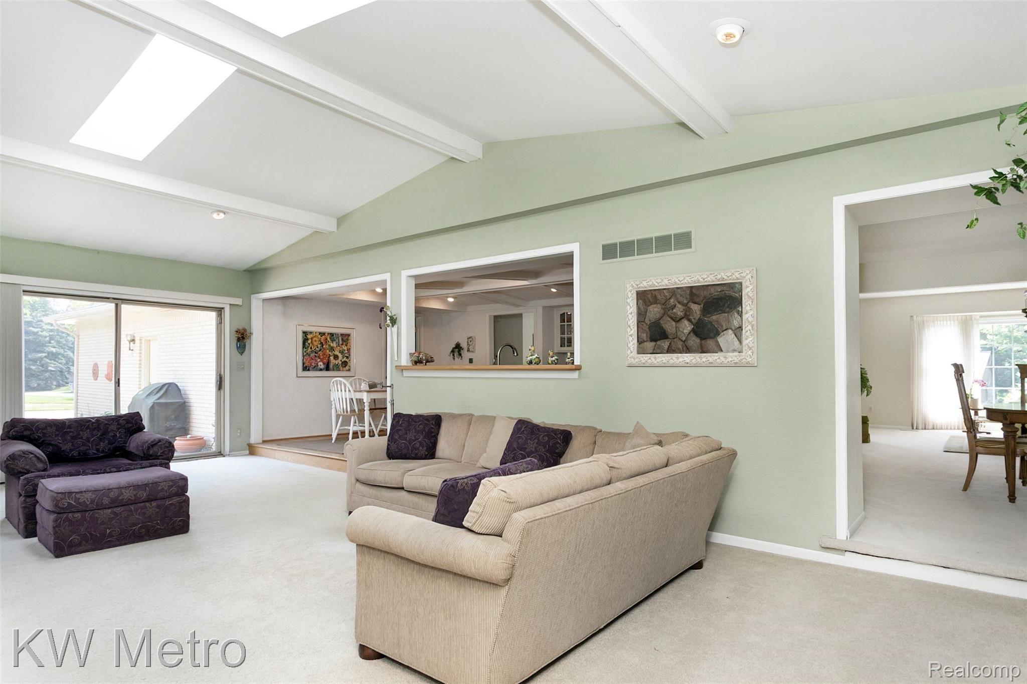 1659 North Kilburn Road Rochester, MI 48306 - Photo 18 of 42 iB4eURaw.jpg