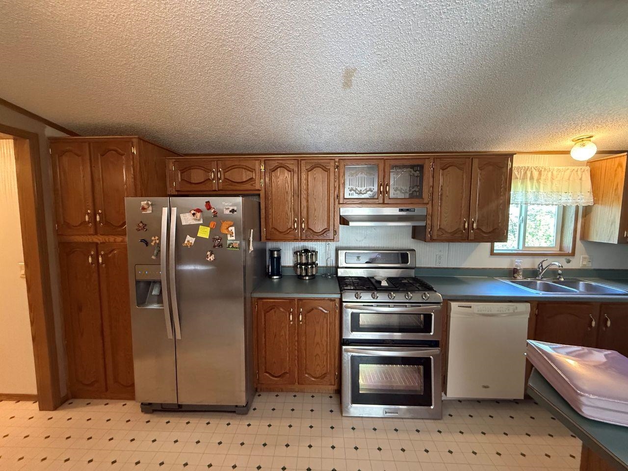 W12628 Leopolis Road Leopolis, WI 54948 - Photo 5 of 24