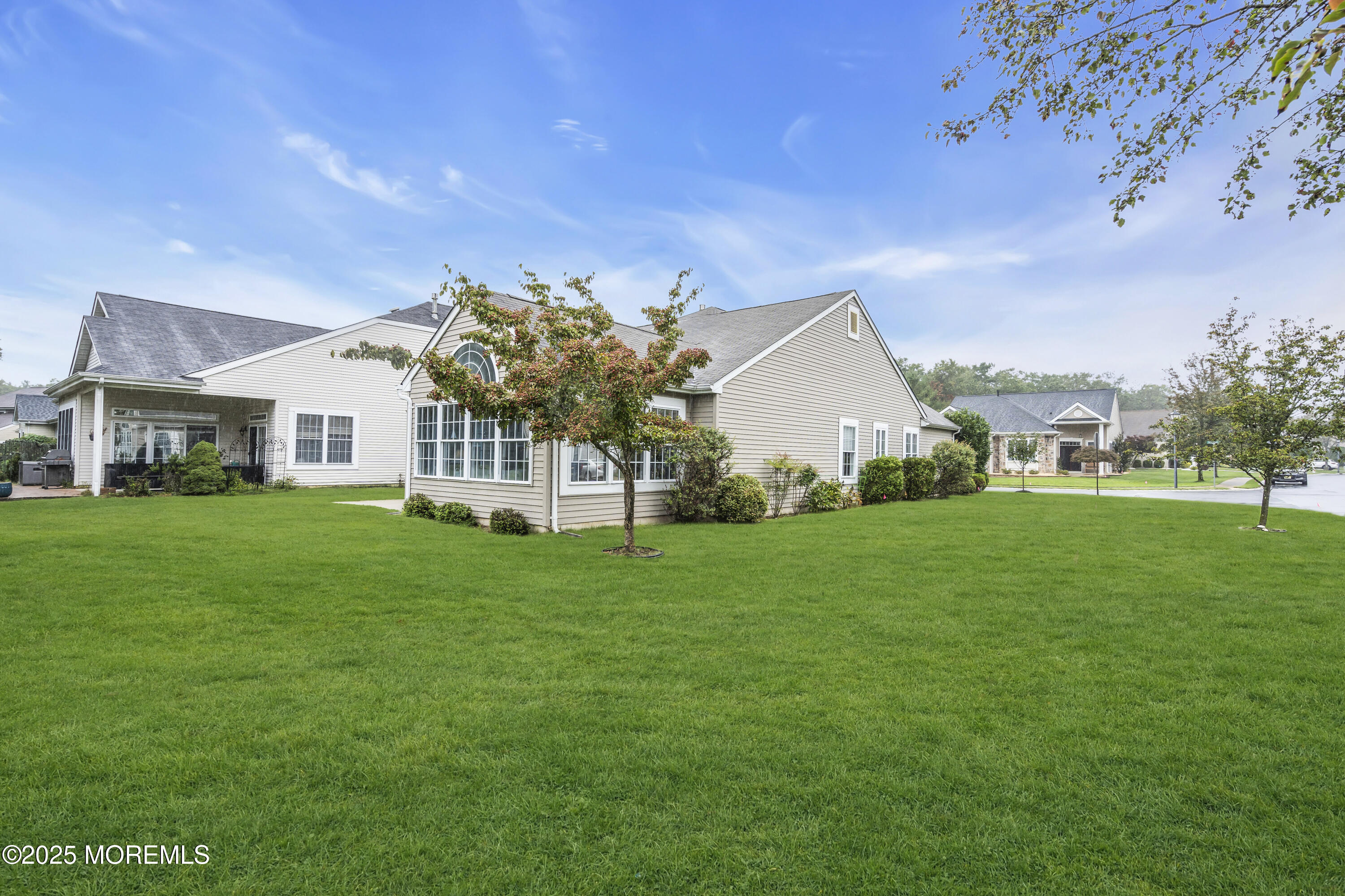 2 Seminole Court Jackson, NJ 08527 - Photo 31 of 32 a view of a house with backyard and garden