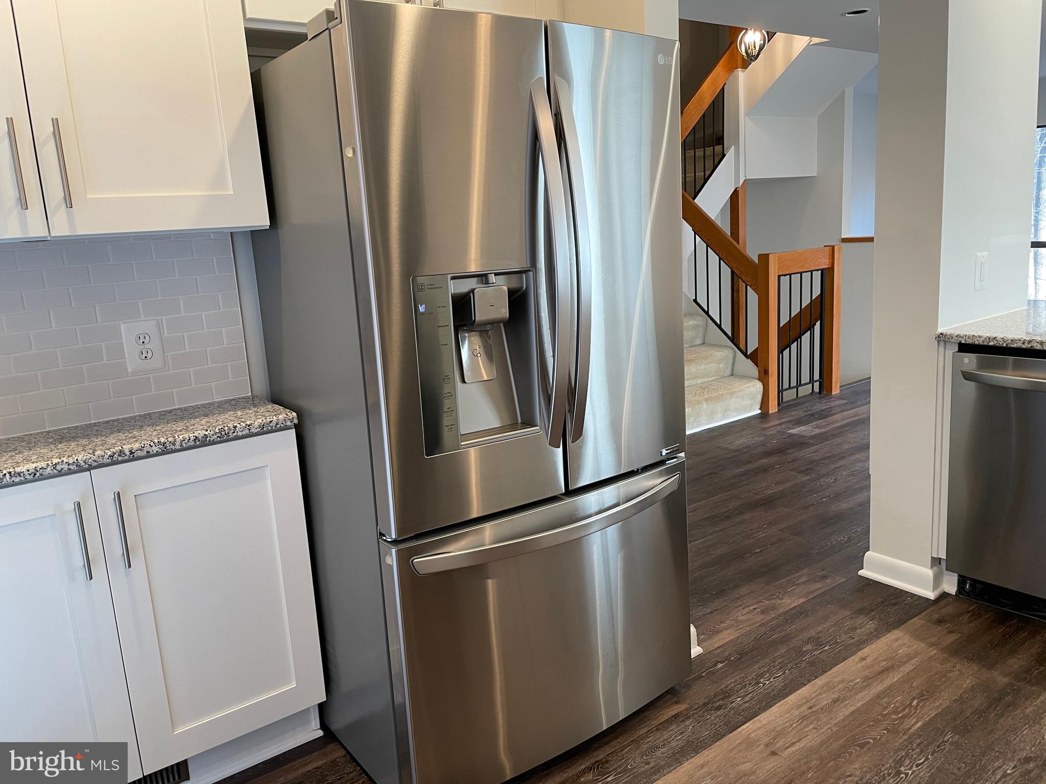 2285 Chestnut Burr Court Reston, VA 20191 - Photo 4 of 15 Gallery Image 4