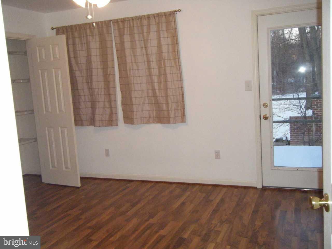 8037 Old Jessup Road Jessup, MD 20794 - Photo 3 of 4 Living Room