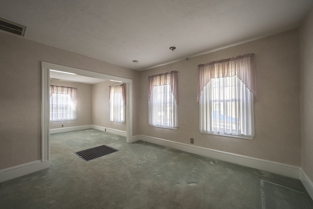 16 South Merrill Street Haverhill, MA 01835 - Photo 17 of 21