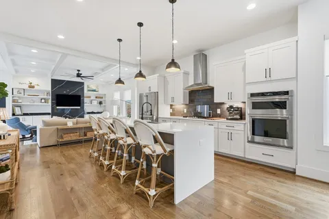 $950,000 | 4900 Illinois Avenue, Nashville, TN 37209