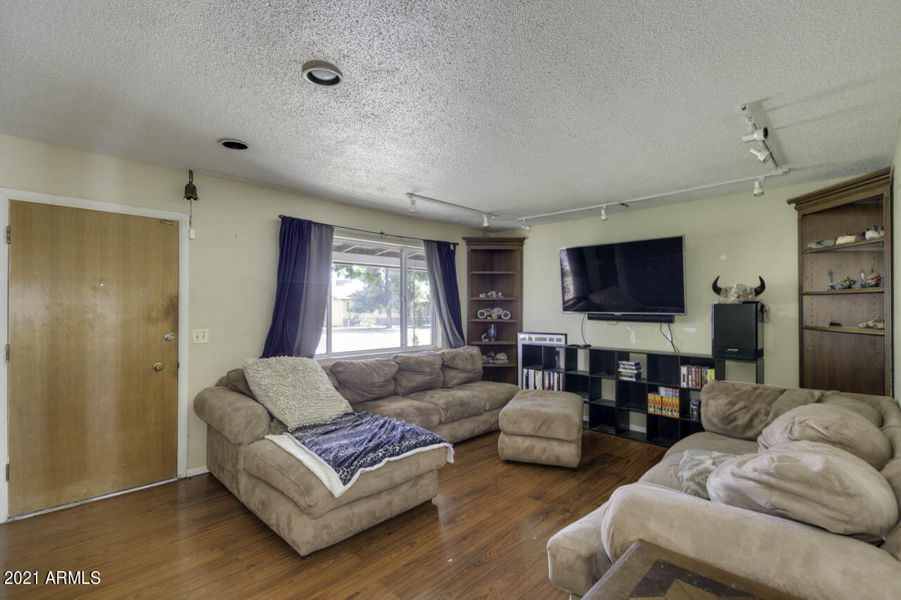3148 West Wethersfield Road Phoenix, AZ 85029 - Photo 6 of 32 06-Wethersfield