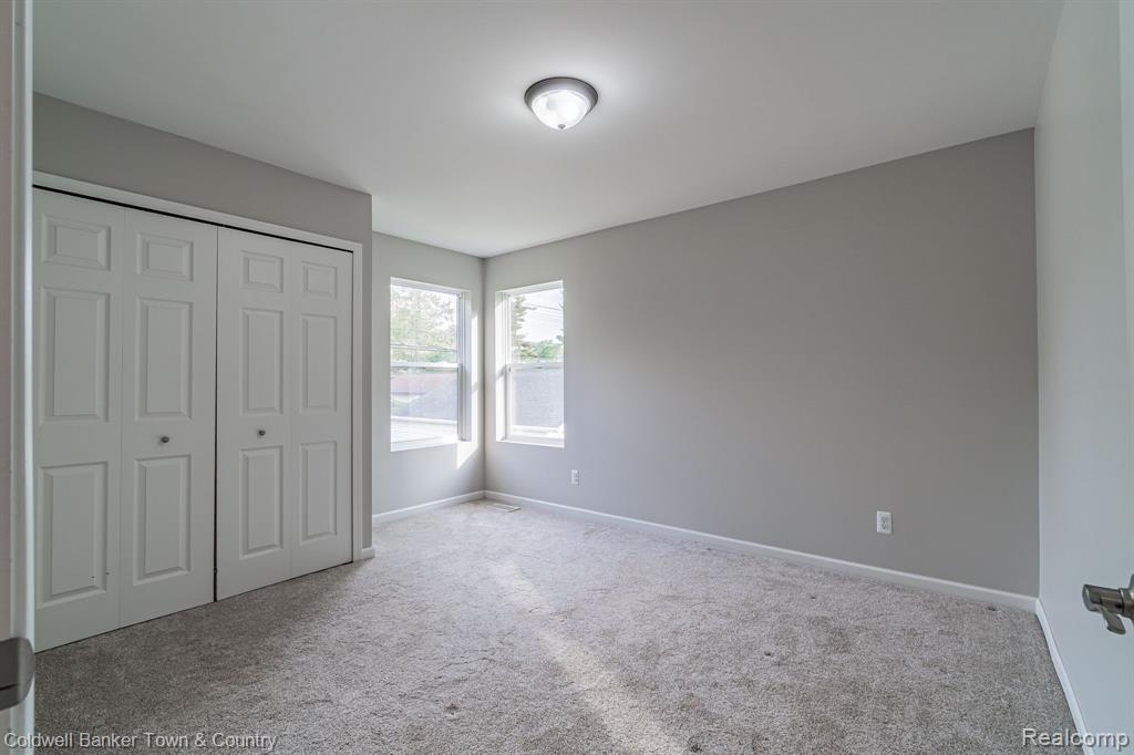 3179 Eastern Avenue Rochester Hills, MI 48307 - Photo 24 of 55