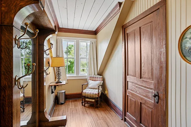 $575,000 | 1034 South Tesch Street, Bellville, TX 77418