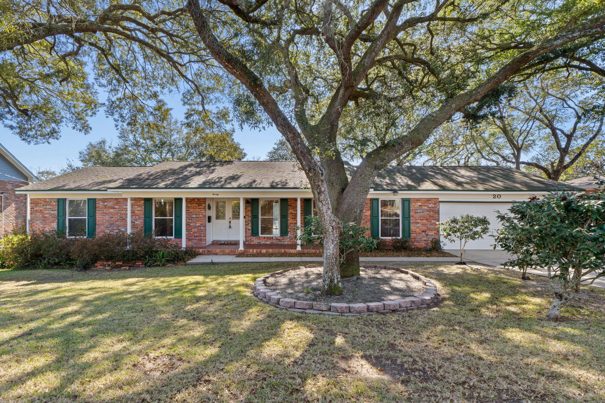 20 Linwood house front