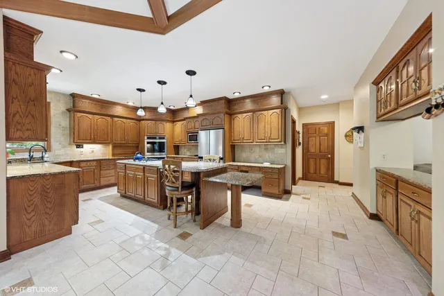 $1,250,000 | 222 Crabapple Lane, Valparaiso, IN 46383