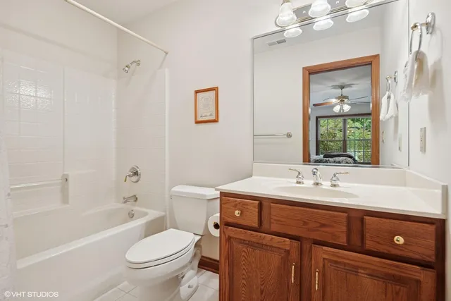 $1,250,000 | 222 Crabapple Lane, Valparaiso, IN 46383