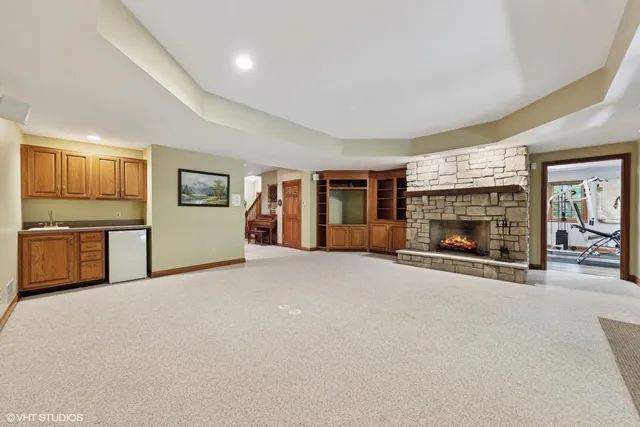 $1,250,000 | 222 Crabapple Lane, Valparaiso, IN 46383