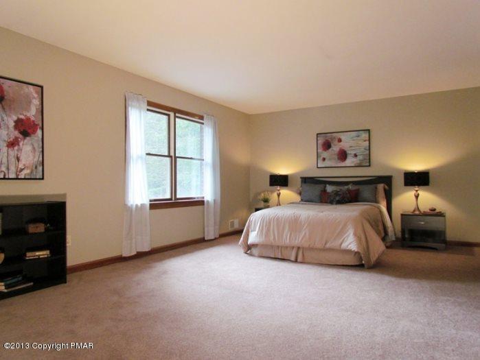 3044 Hemlock Road Stroudsburg, PA 18360 - Photo 28 of 35 Bedroom
