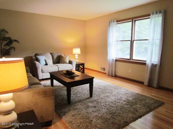 3044 Hemlock Road Stroudsburg, PA 18360 - Photo 6 of 35 LR