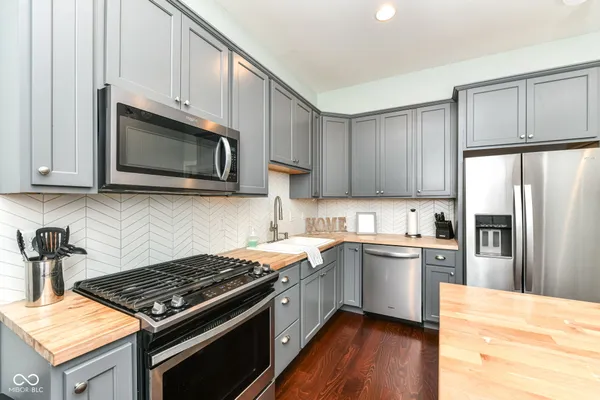 $2,000 | 1244 South Talbott Street, Indianapolis, IN 46225