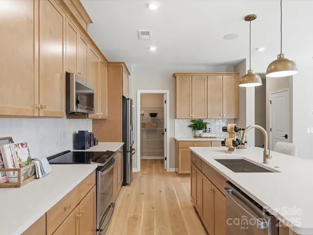 $389,664 | 8434 Discovery Lane, Charlotte, NC 28216