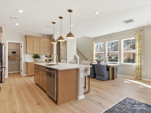 $389,664 | 8434 Discovery Lane, Charlotte, NC 28216