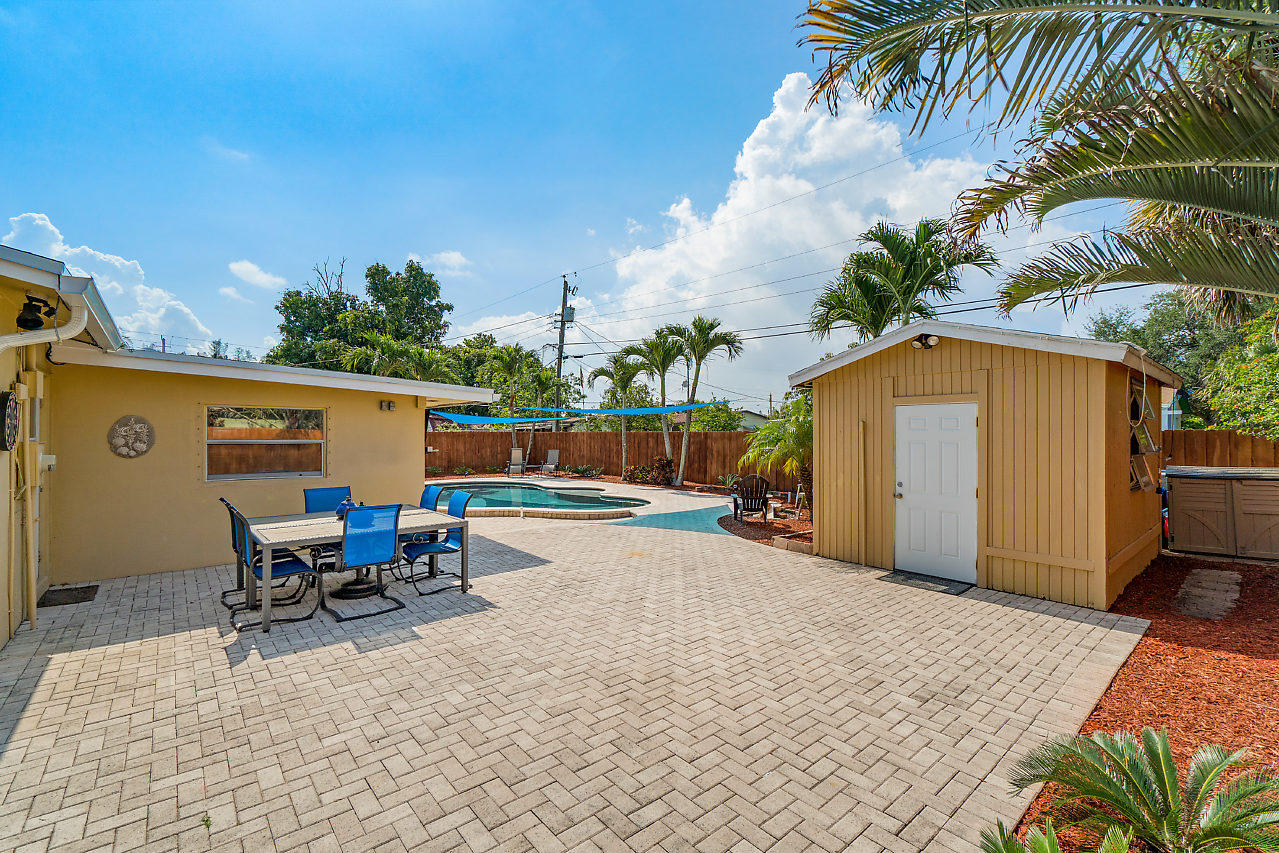 111 Riley Avenue Palm Springs, FL 33461 - Photo 23 of 31 023-111RileyAve-PalmSprings-FL-small