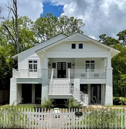 $2,500 | 120 Carroll Street, Mandeville, LA 70448