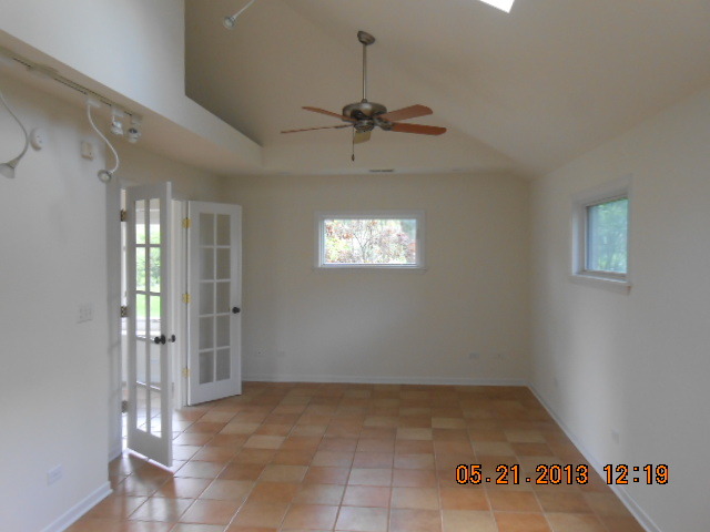 1512 Daly Road Wheaton, IL 60187 - Photo 3 of 20 a view of entryway