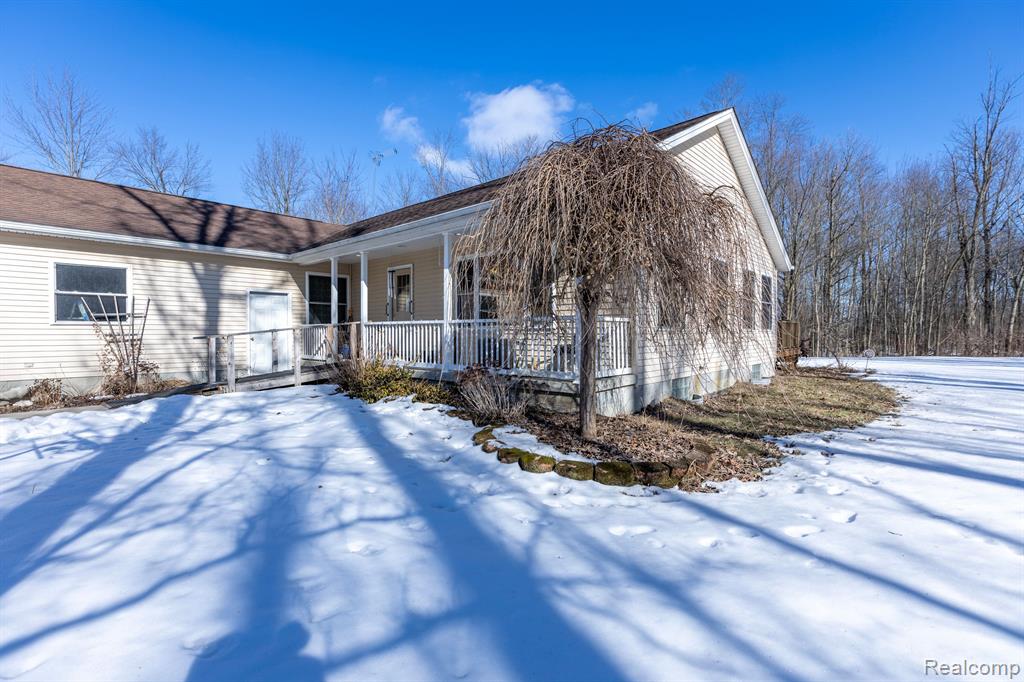 7722 Kilgore Road Avoca, MI 48006 - Photo 4 of 48
