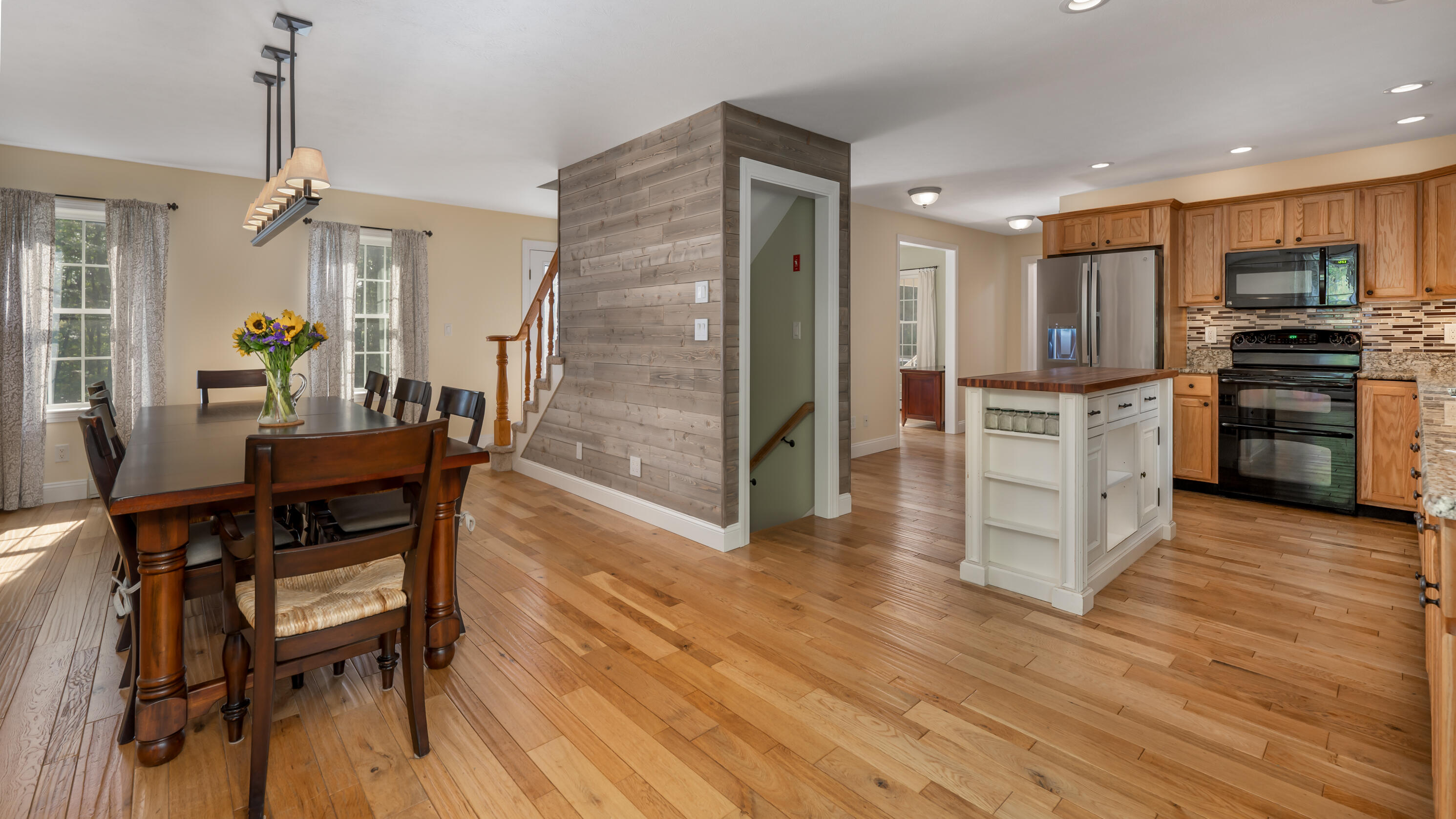 132 Clay Hill Road Cape Neddick, ME 03902 - Photo 8 of 20 8