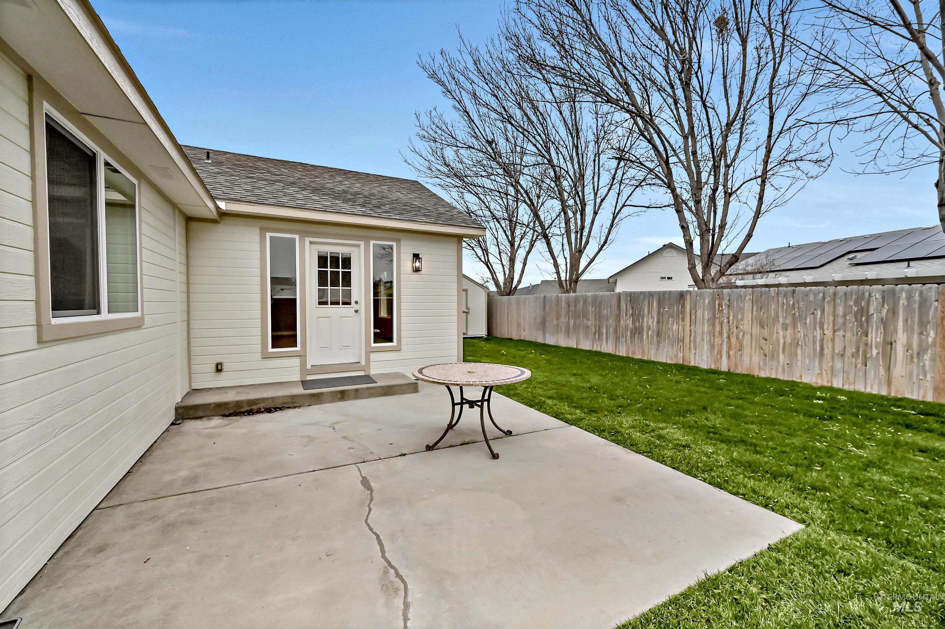 366 West Harris Street Meridian, ID 83642 - Photo 27 of 31 Fenced backyard featuring a patio area