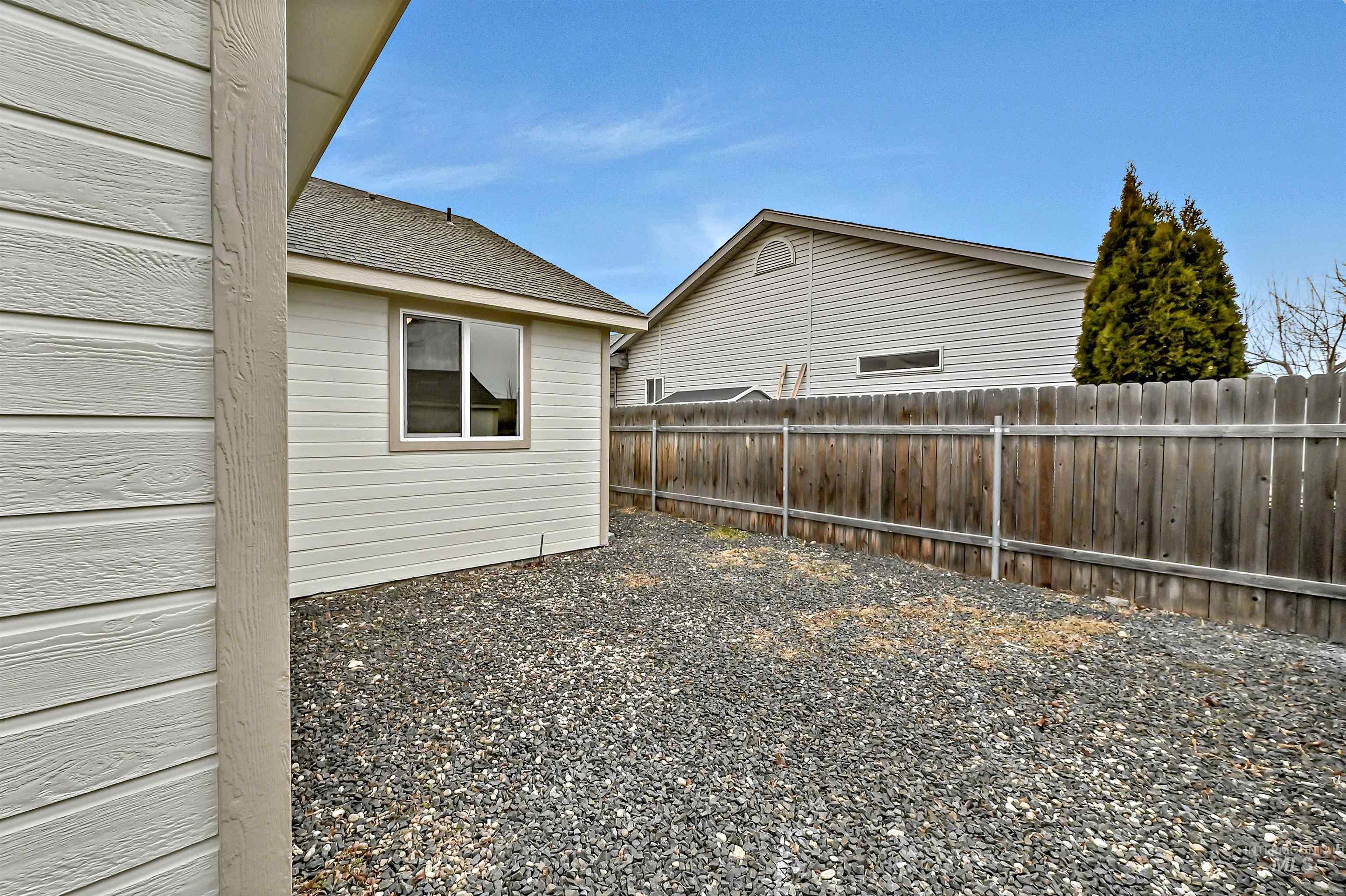 366 West Harris Street Meridian, ID 83642 - Photo 28 of 31 View of fenced yard