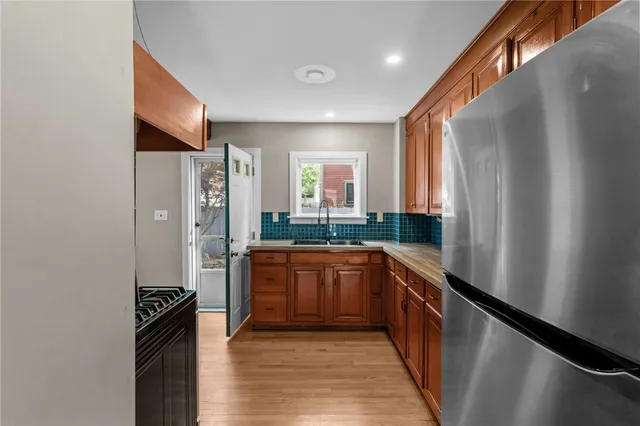 $3,100 | 19 Cross Street, Newport, RI 02840