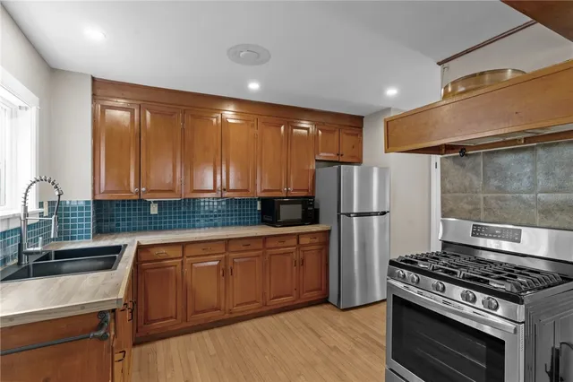 $3,100 | 19 Cross Street, Newport, RI 02840